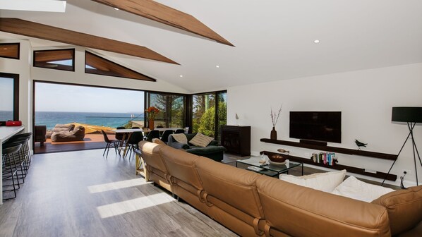 Fernseher, Videospiele, Netflix, Bücher