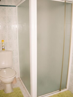 Shower - Homerez - House in La Couarde-sur-Mer (La Couarde-sur-Mer)