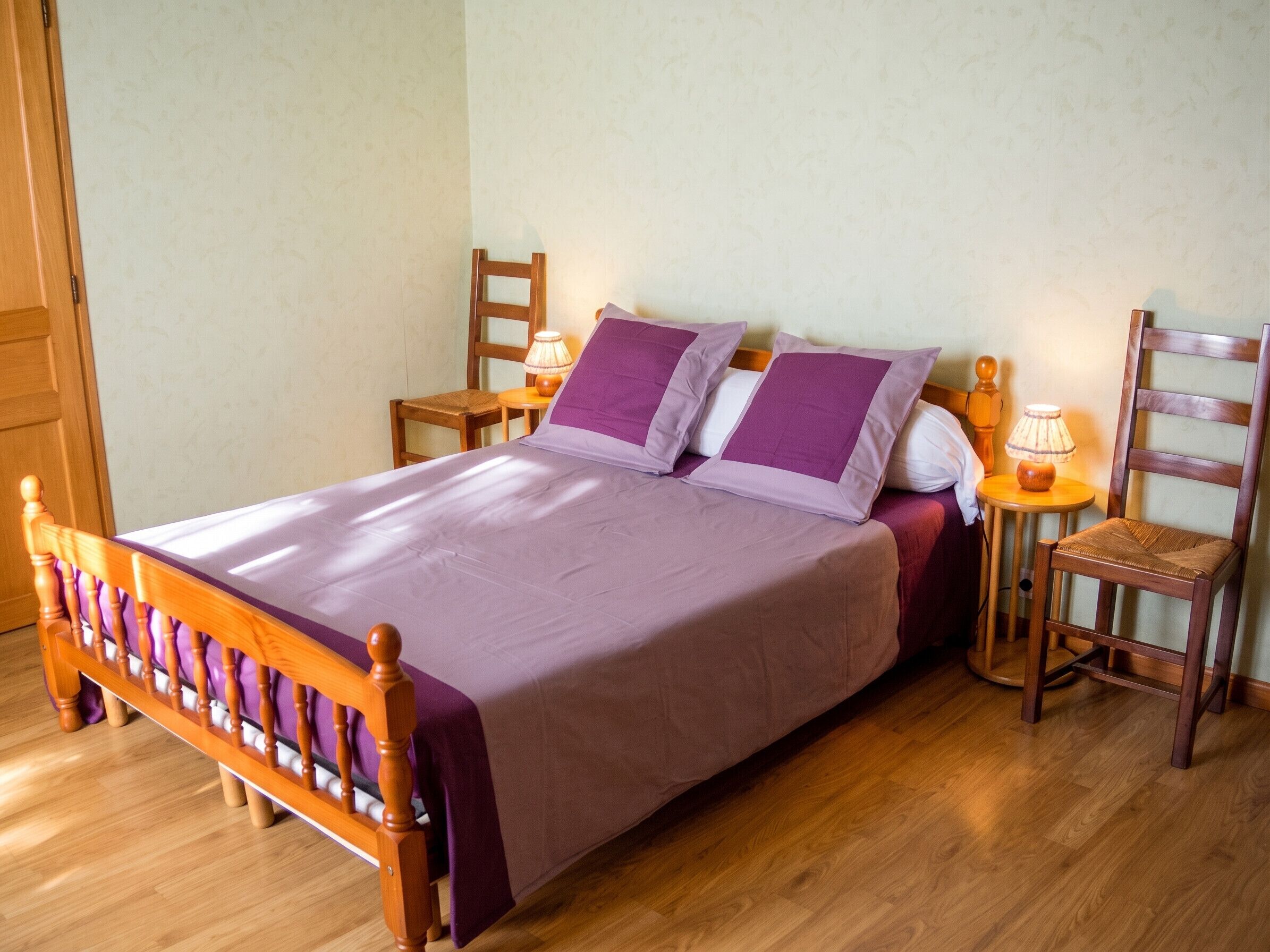 2 chambres, fer et planche à repasser, lit parapluie, Wi-Fi gratuit