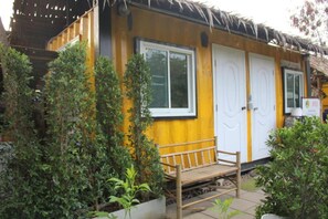 Economy Double Room | WiFi (free) - ABSTheCafe Hostel (Bangkok)