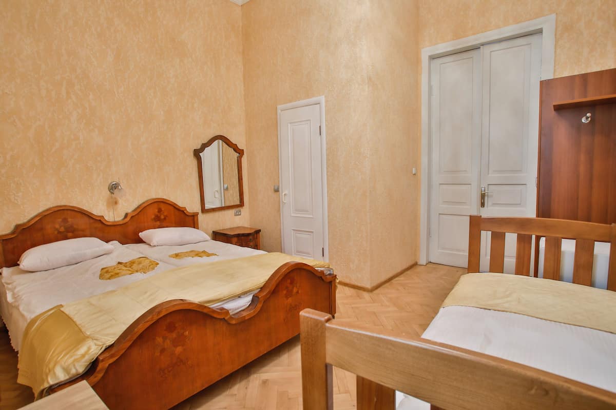 Comfort Triple Room