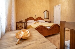 Comfort Triple Room | Free WiFi - Gantiadi (Kutaisi)