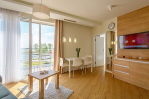 Apartment, River View | Living room