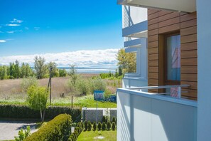 Studiosvit (east side) | Balkong