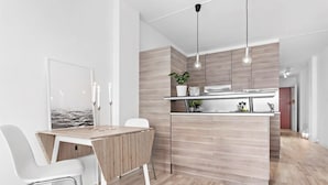 Studio | Dapur pribadi | Mesin pembuat kopi/teh, lemari es, oven, dan kompor