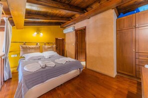 1 Schlafzimmer, Betten mit Memory-Foam-Matratzen, Bügeleisen/Bügelbrett