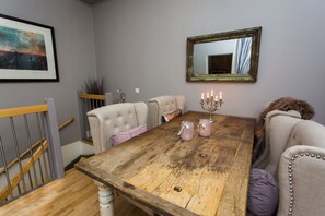 Apartment | Living area - StayPlus 2 Storys Apt Aker Brygge (Oslo)