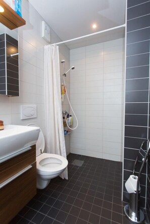 Apartment | Bathroom