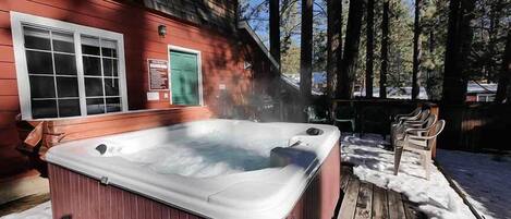 Bain à remous extérieur