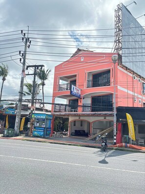 Front of property - Praew Mansion (Kamala)