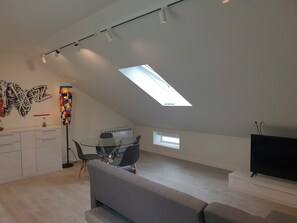 City Apartment | Individually decorated, free WiFi, bed sheets - Hotel Arts-Gasteiz (Vitoria-Gasteiz)