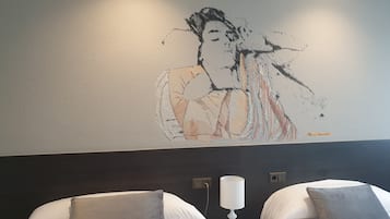 Twin kamer | Individueel gedecoreerd, gratis wifi, beddengoed