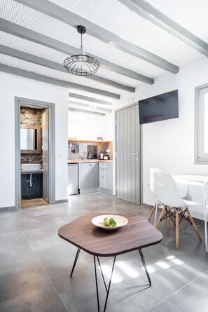 Flat-screen TV - White and Grey (Mykonos)