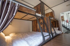 Double Room | Free WiFi - Sleep with you Hostel (Chiang Mai)