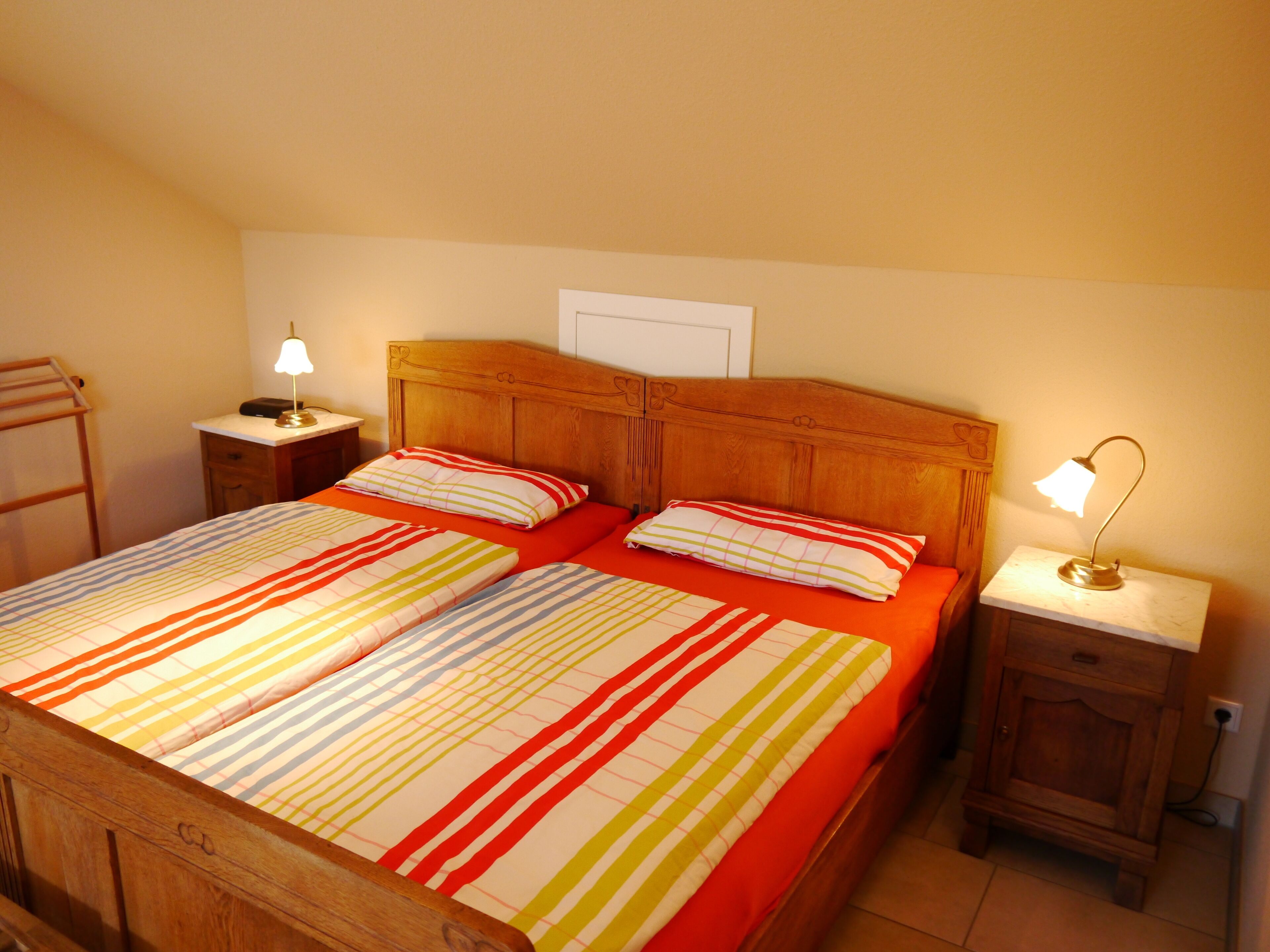 1 slaapkamer, een strijkplank/strijkijzer, gratis wifi, beddengoed