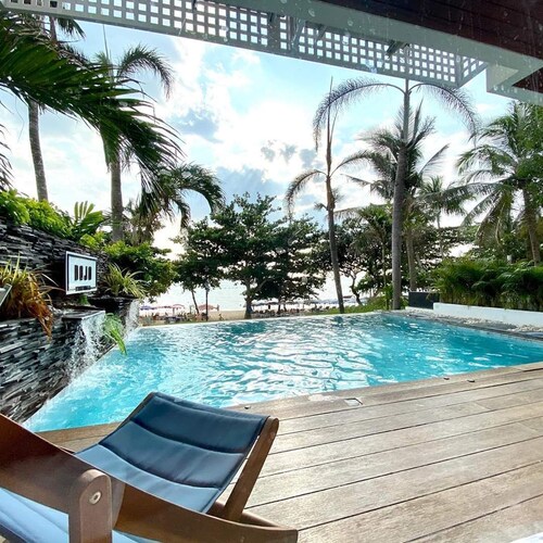 Dojo pool villa beach front and sea view