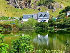 Front of property - Garragh Mhor B&B (Oban)