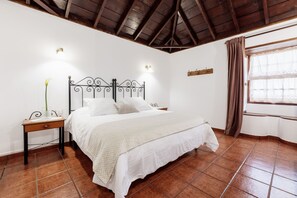 2 bedrooms, iron/ironing board, travel crib, free WiFi