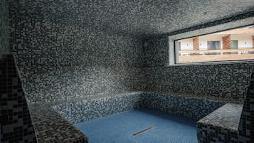 Body treatments, hydrotherapy, deep-tissue massages, Swedish massages