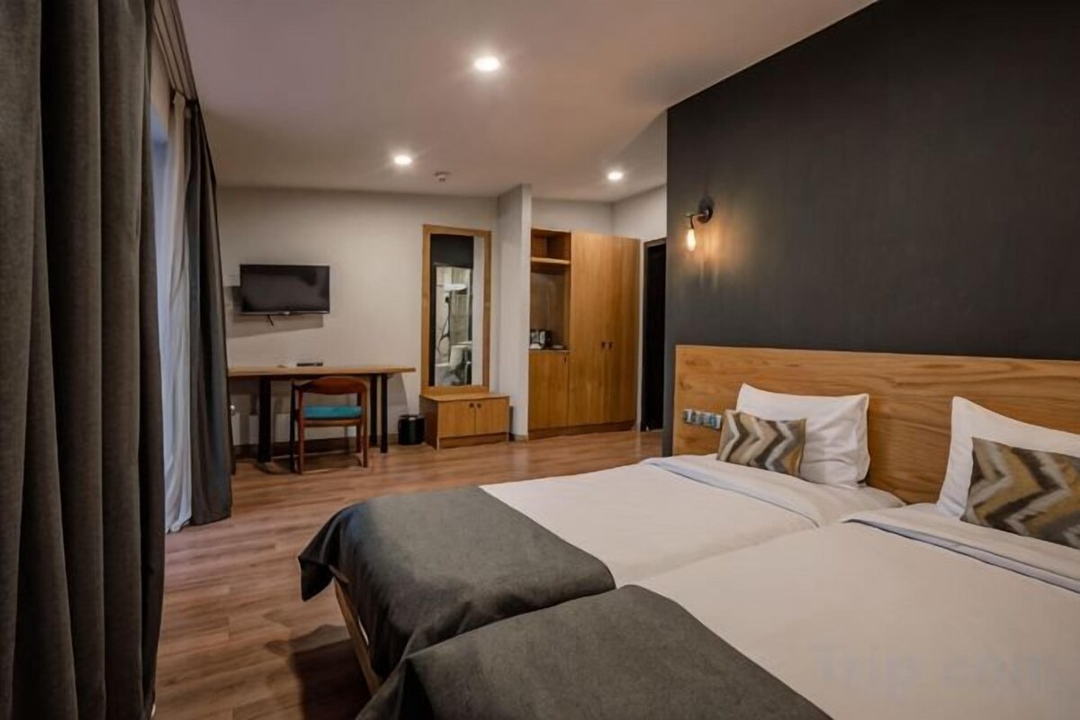Standard Twin Room Back View