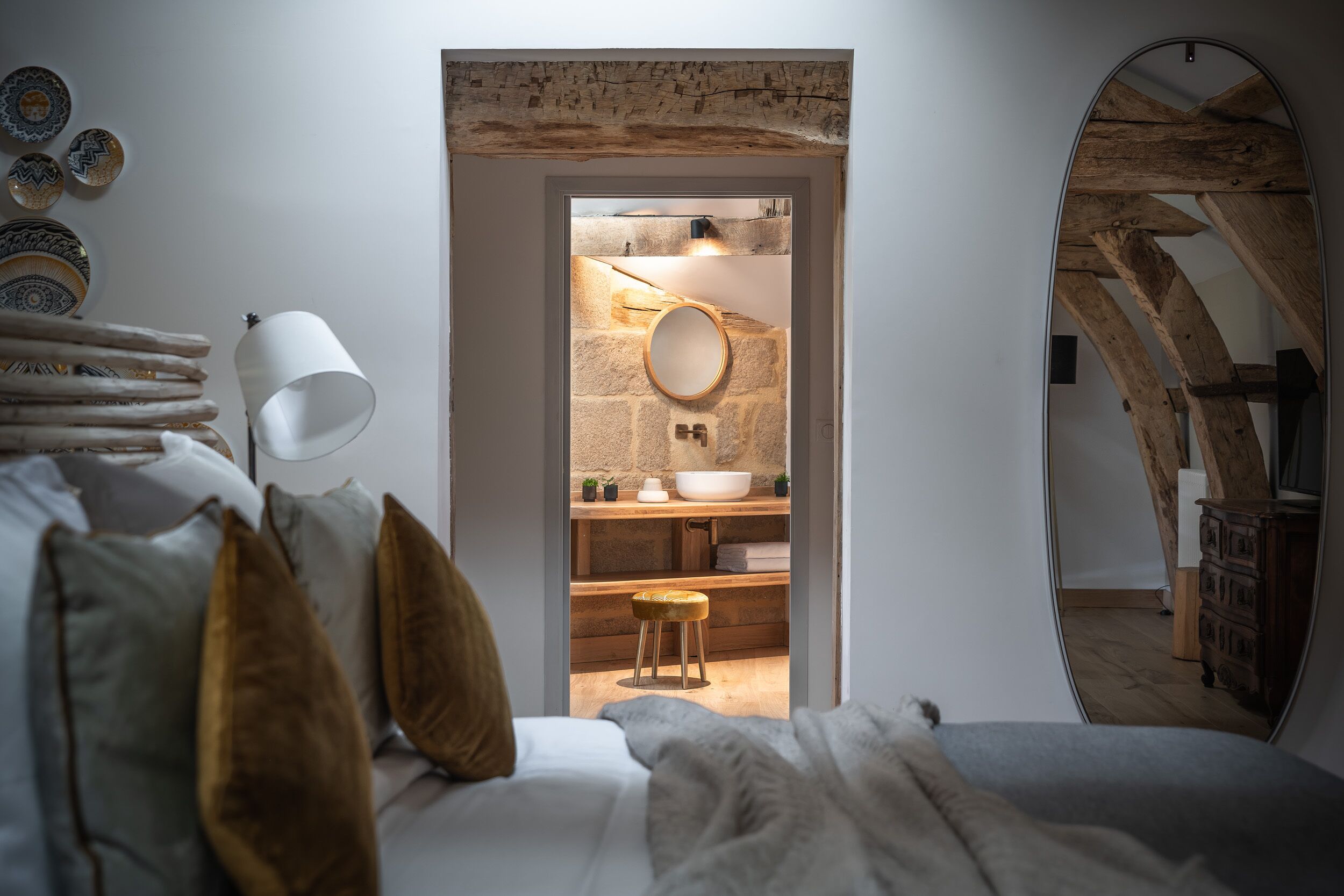 8 chambres, coffres-forts dans les chambres, Wi-Fi, draps fournis