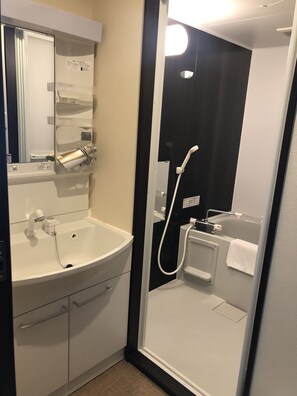 Apartment (201) | Bathroom amenities