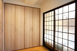 公寓 (202) | 起居区 | 平板电视