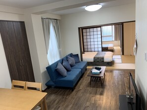 Apartment (401) - Toy Hotel (Osaka)