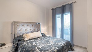 2 habitaciones, tabla de planchar con plancha, wifi y ropa de cama 