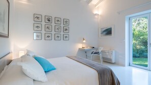 4 sovrum, skrivbord, strykjärn/strykbräda och gratis wi-fi