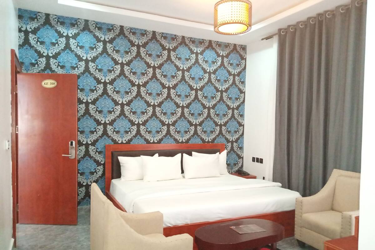 Kamar Eksekutif | Seprai katun Mesir, seprai premium, busa memori, dan minibar