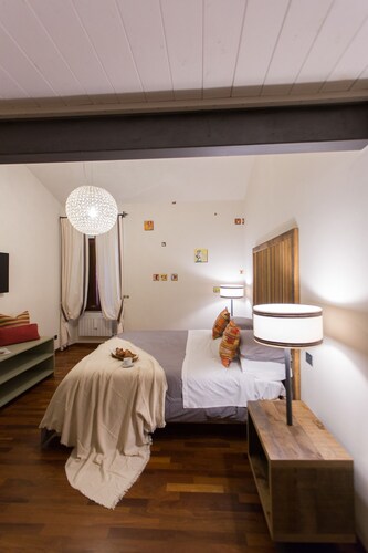 DUOMO LUXURY APARTMENT