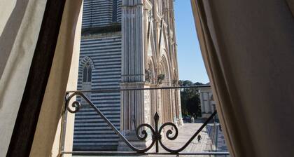 DUOMO LUXURY APARTMENT