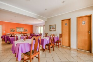 Restaurant - OYO Hotel Vila Rica, Ribeirão Preto (Ribeirão Preto)