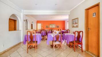 Termasuk sarapan Eropah setiap hari