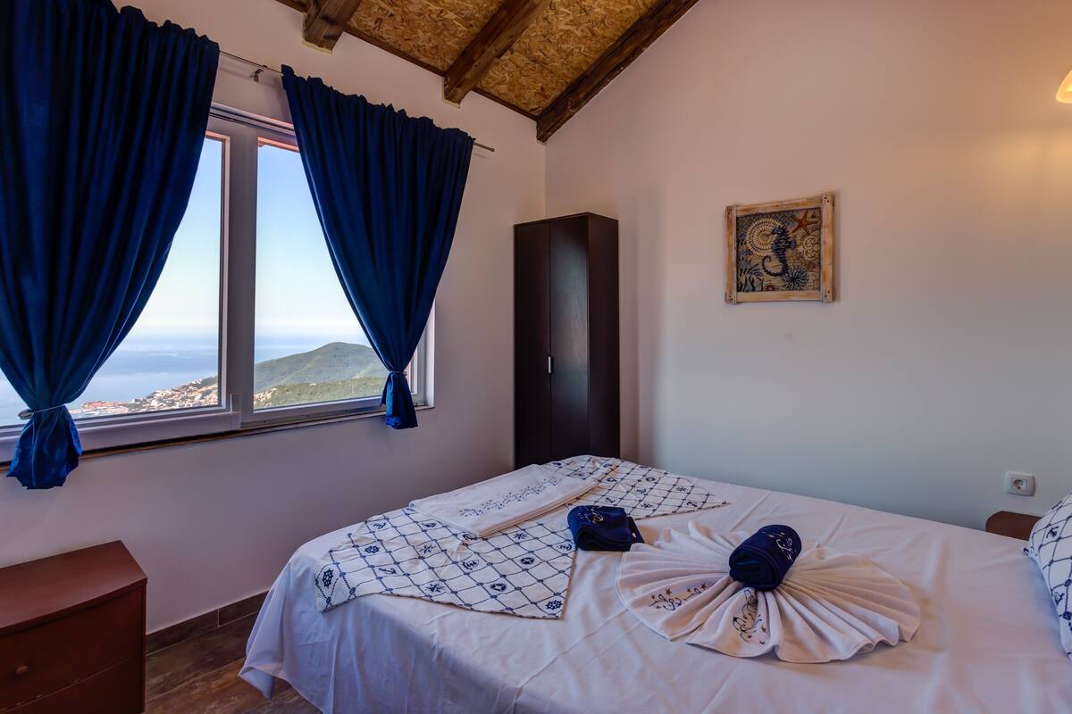 Panorama villa | 5 slaapkamers, een bureau, een strijkplank/strijkijzer, gratis wifi