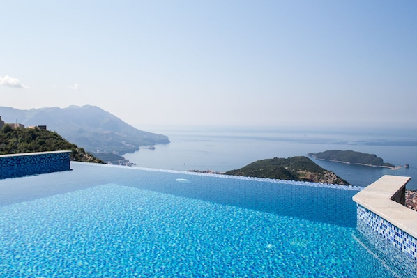 Infinity pool - Villa Adriatic Horizonte (Lapcici)