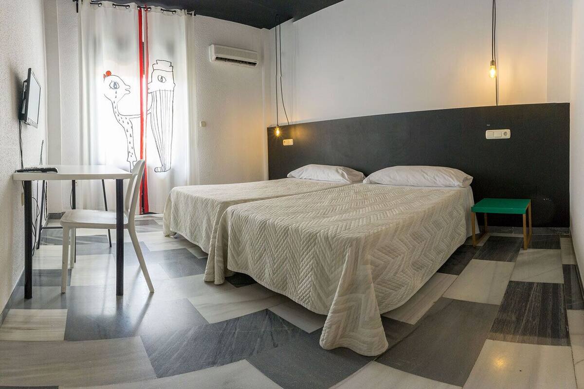 Individually furnished, iron/ironing board, free WiFi, bed sheets