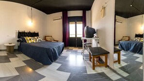 Individually furnished, iron/ironing board, free WiFi, bed sheets