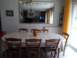 Dining - Charming house for 8 people with terrace in Cavalaire sur Mer (Cavalaire sur Mer)