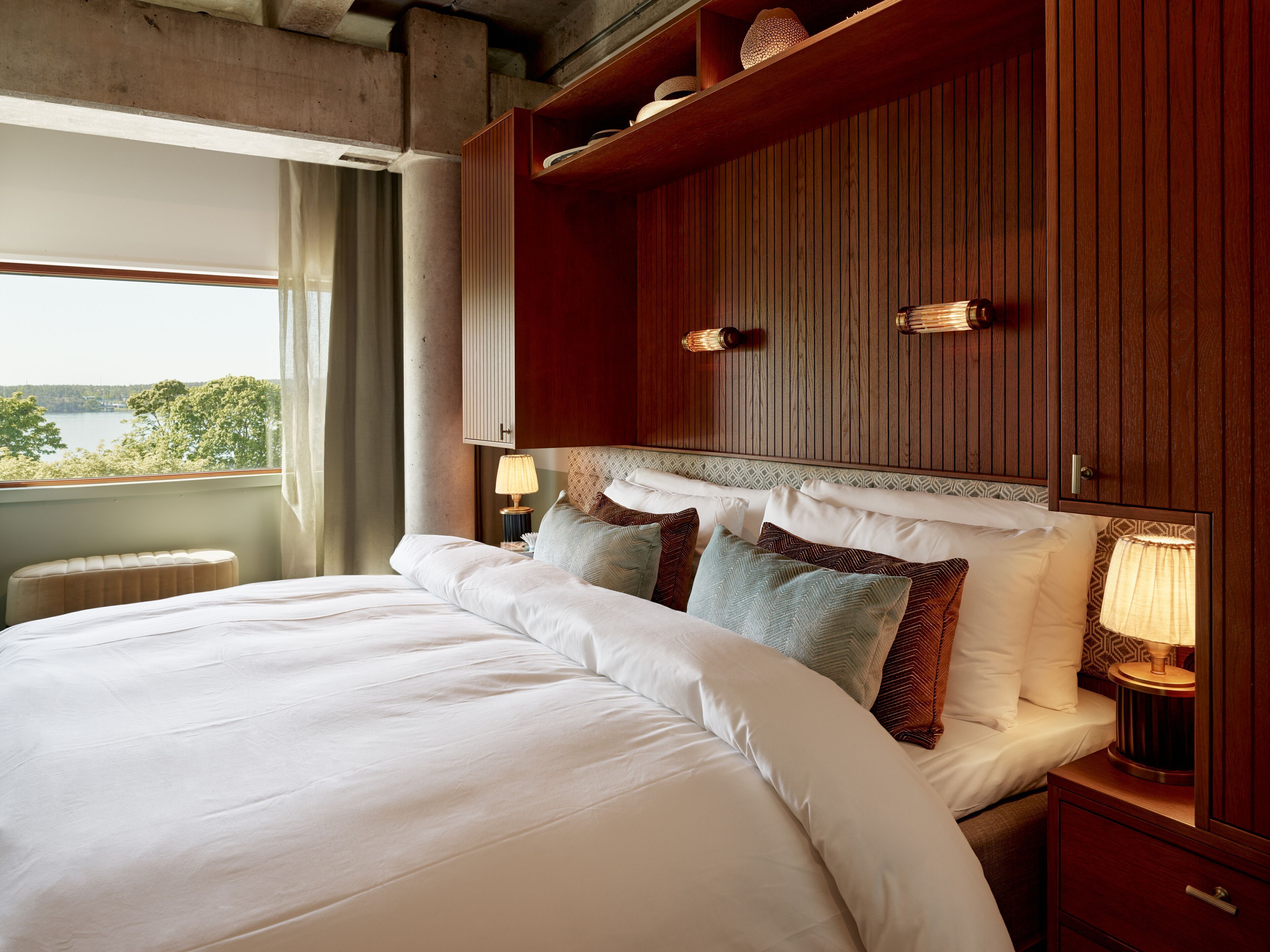 Premium bedding, pillowtop beds, minibar, blackout drapes