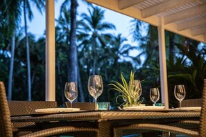 Outdoor dining - Villa 437 · Coral Shore Villa (Port Douglas)