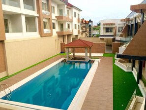 Outdoor pool - Pearl Hotel & Residence (Freetown)