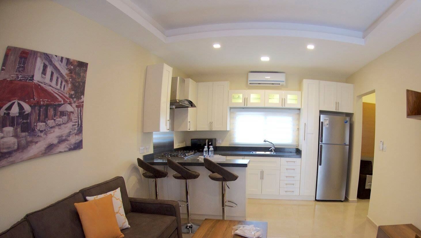 Apartment, 1 Bedroom | Private kitchen | Full-size fridge, microwave, oven, stovetop