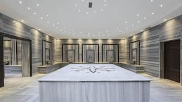 Indoor spa tub