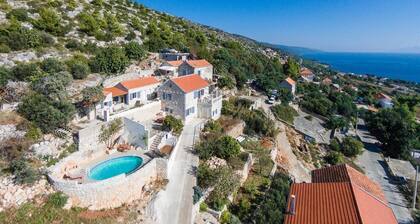 Old Tree Villa