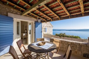 Terrace/patio - Old Tree Villa (Jelsa)