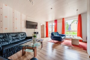 Comfort Apartment | Living room | TV