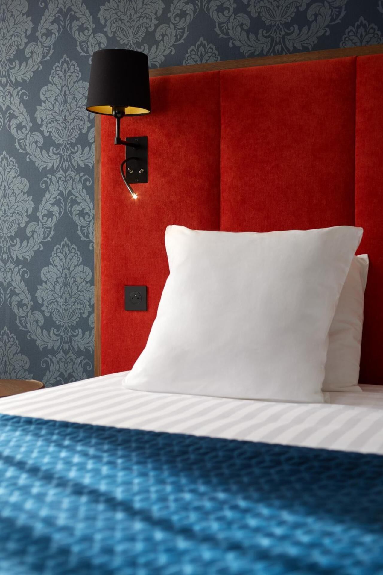 minibar, in-room safe, desk, laptop workspace