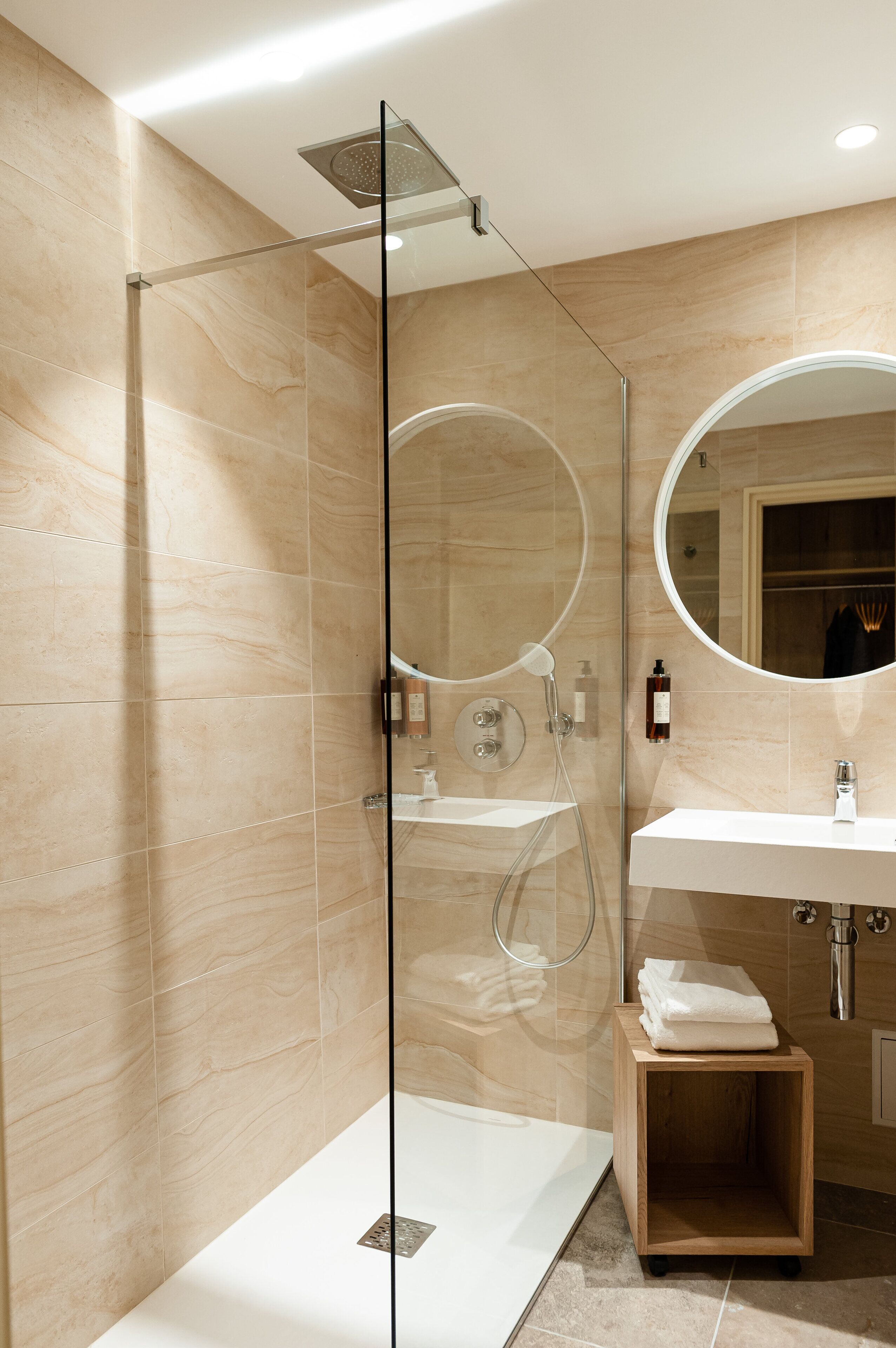 Shower kamar mandi